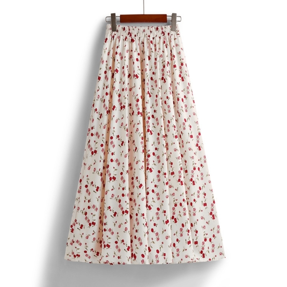 Dresses & Skirts - Rose Floral Skirt
